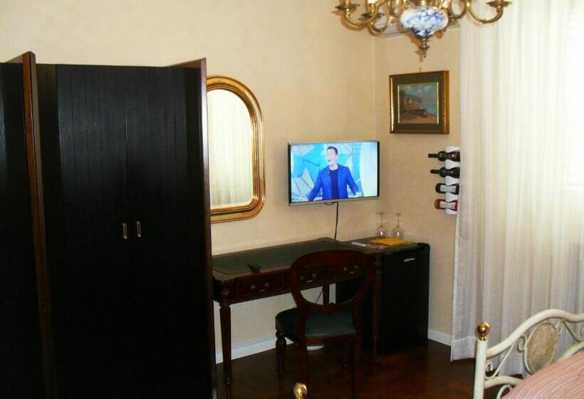 اتاق راحتی سه تخته, I 13 Cavalieri Guest House