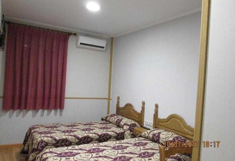 Номер Стандарт, Hostal Banderas