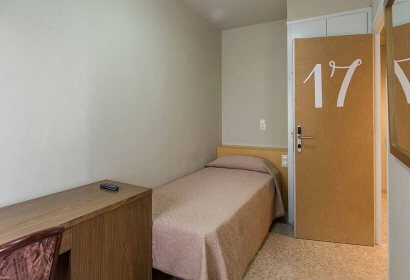 Номер Стандарт Индивидуальный Совместная Ванная, Hostal Sant Miquel