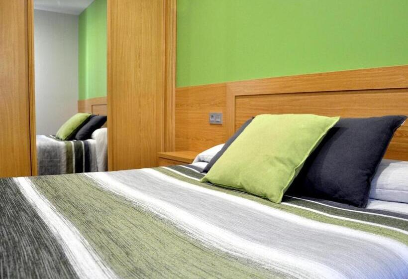 اتاق سوپریور, Hostal Paz