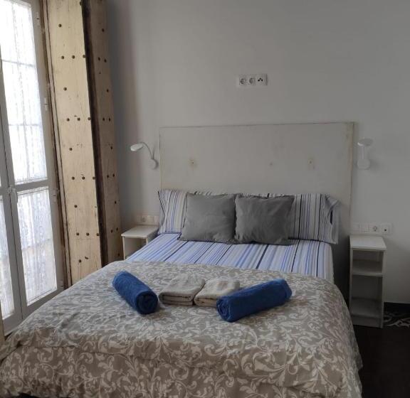 اتاق استاندارد, Dormir En Cádiz