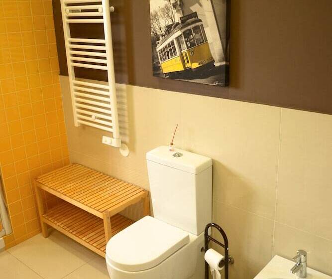 اتاق استاندارد با سرویس بهداشتی مشترک, Alvalade Ii Airport Guest House