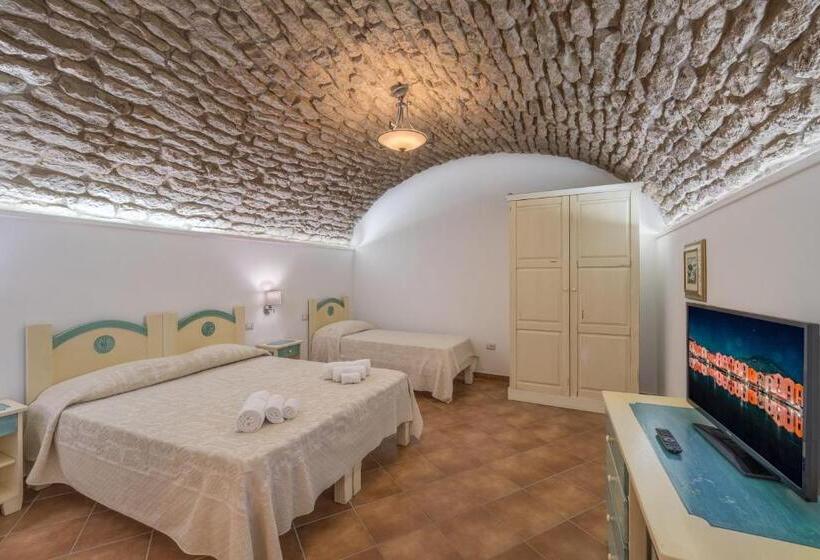 Семейный Номер, Bosa Queen House