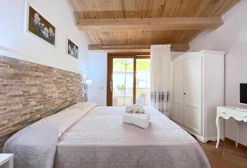 Номер Стандарт с Террасой, Bosa Queen House