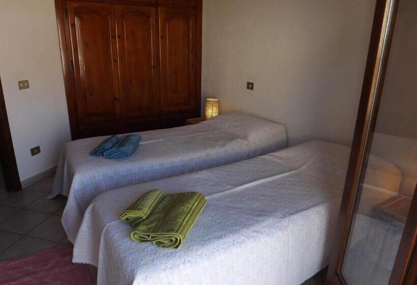 اتاق استاندارد با بالکن و چشم‌انداز دریا, Cala Gonone Cozy House Sea View