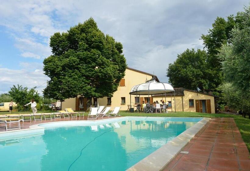 استودیو خانوادگی, Agriturismo Calderino