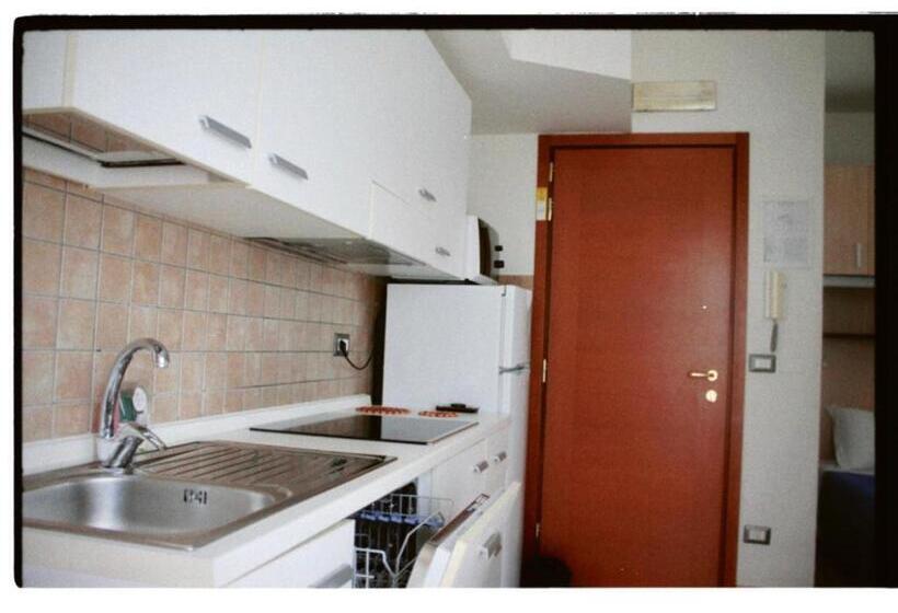 استودیوی استاندارد با چشم‌انداز دریا, Tropicana Residence