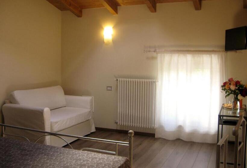 디럭스 룸, Agriturismo E Agricamping Le Nosare