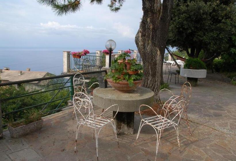 Номер Стандарт Вид на Море, La Foce Del Prato