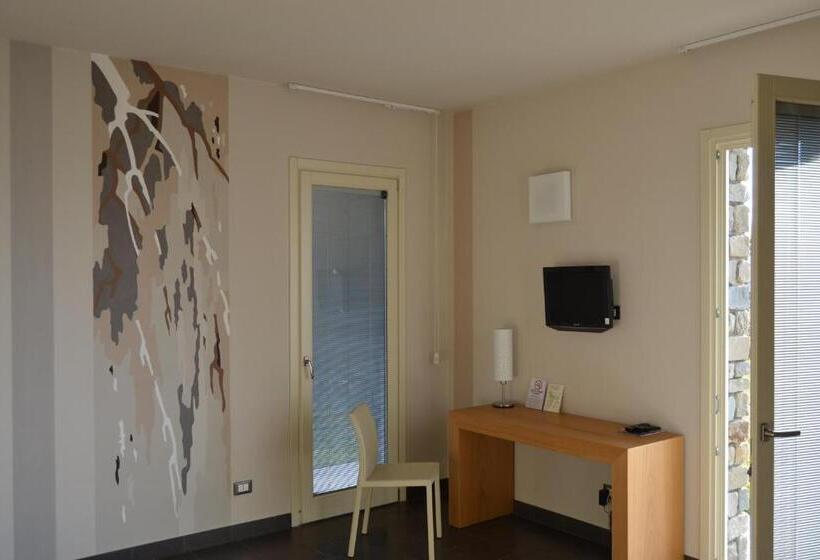 豪华园景房, Relais Borgo Del Gallo