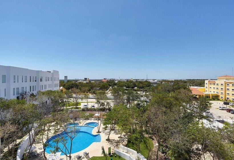 Büyük Çift Kişilik Yataklı Süit, Fairfield Inn & Suites By Marriott Cancun Airport