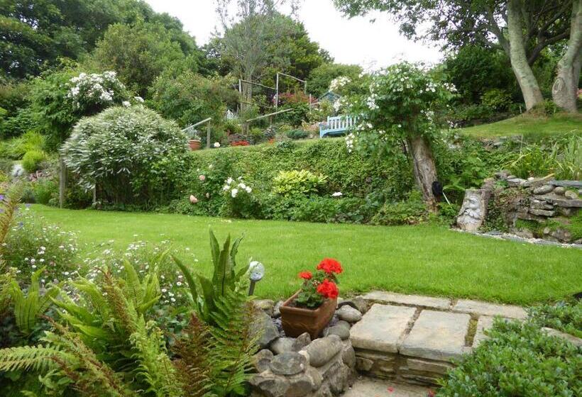 דירת חדר נוף לגינה, Stratton Gardens