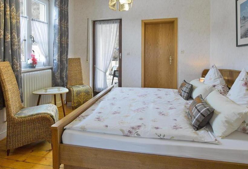 Номер Стандарт с Балконом, Pension Haus Am Walde Brodenbach, Mosel