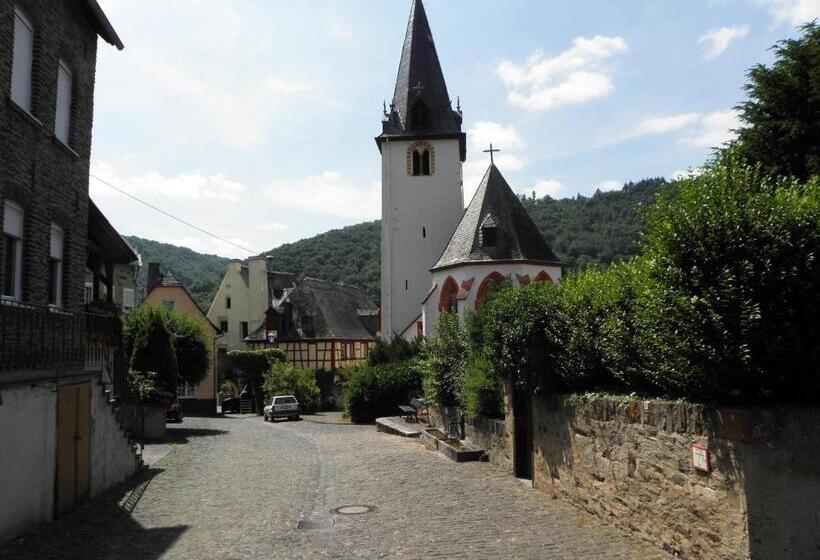 Номер Стандарт, Brunnenhof