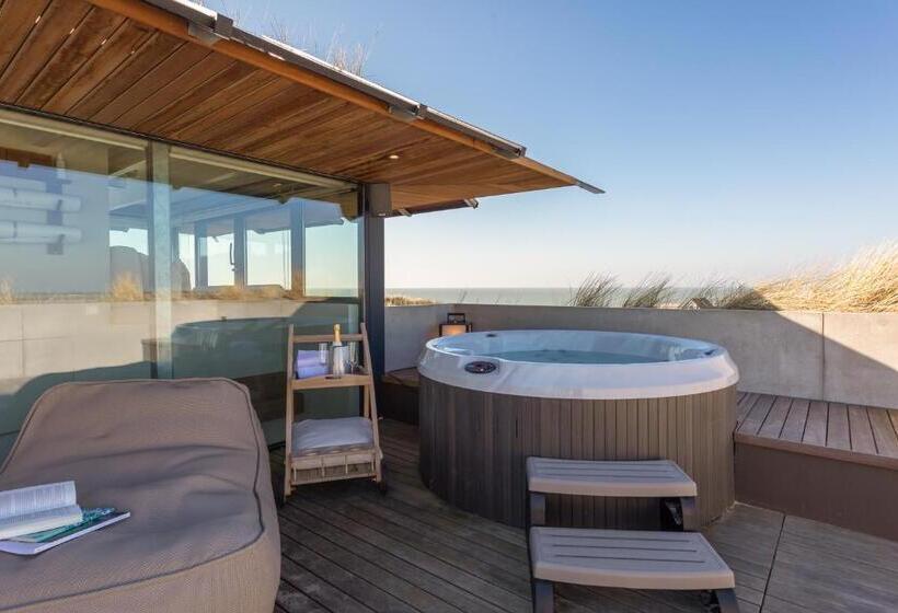 Королевский Люкс, Duinhotel Tien Torens