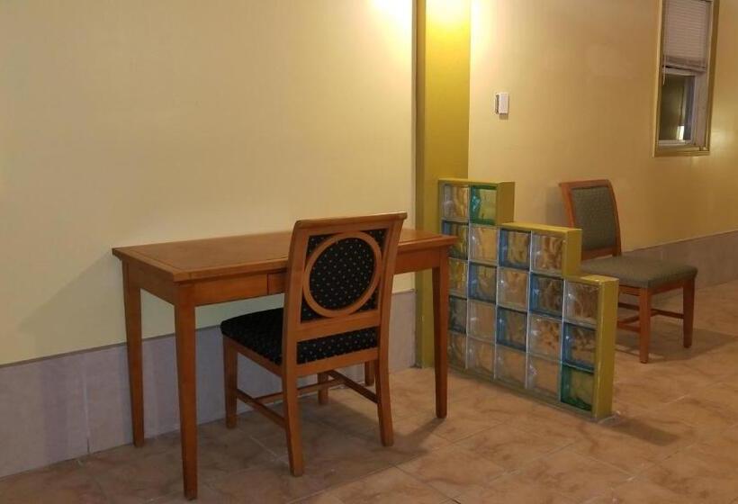 Люкс Кровать Кинг, Luxury Inn
