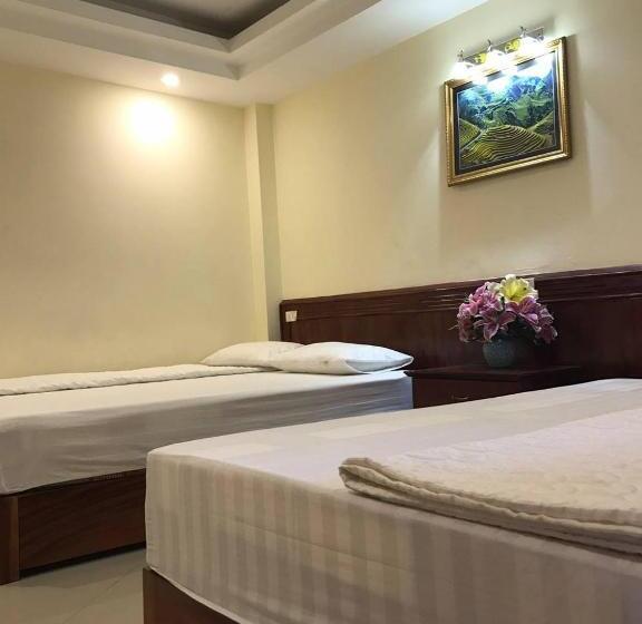 اتاق خانوادگی با چشم‌انداز باغ, Camellia Guest House