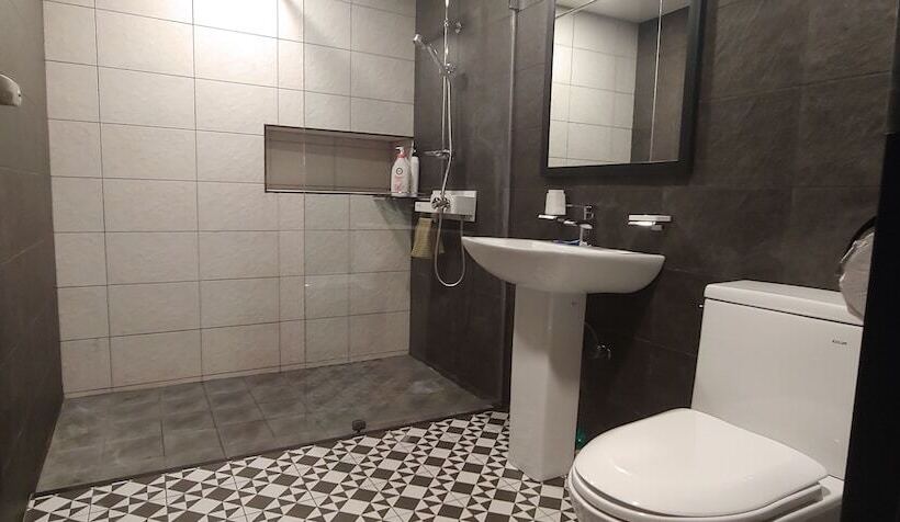 Quarto Familiar, White Windmill Guesthouse