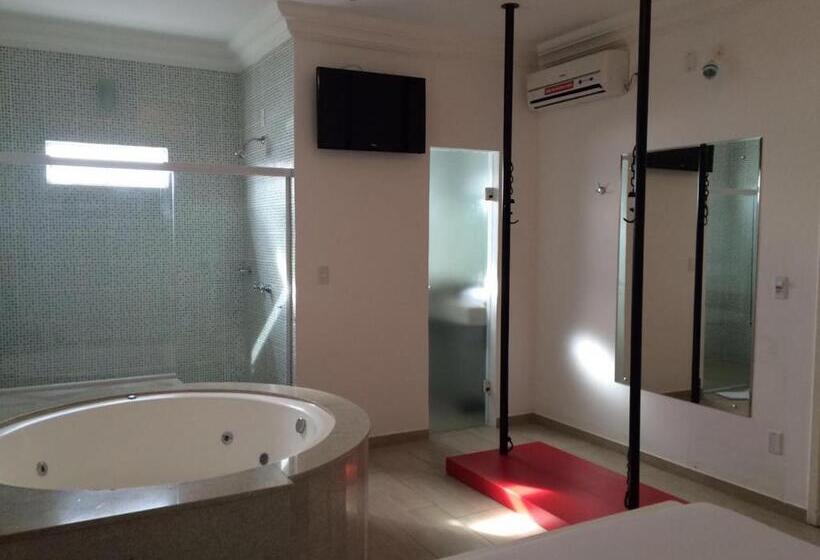 استودیوی استاندارد, Prime Motel
