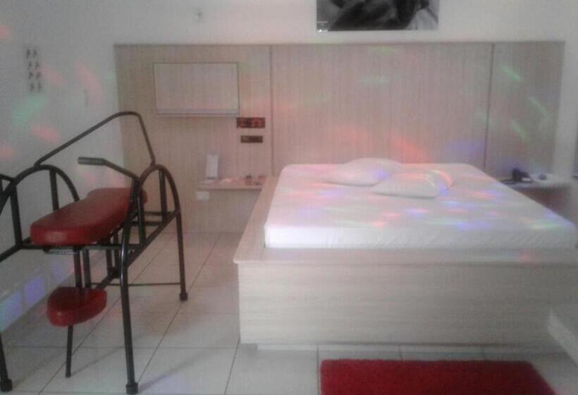 استودیوی لوکس, Prime Motel
