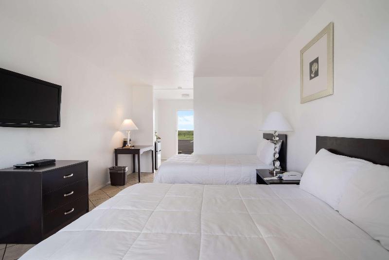 장애인을 위한 스탠다드 룸, Rodeway Inn At Somers Cove Marina