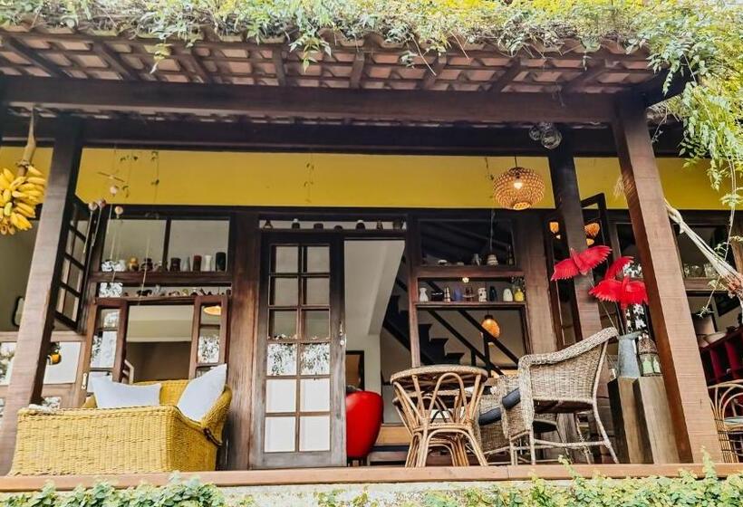 침실 1개 주택, Bus Stop Paraty