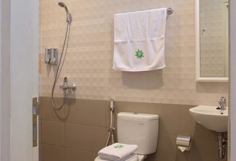 سوییت با چشمانداز استخر, Rumah Kertajaya