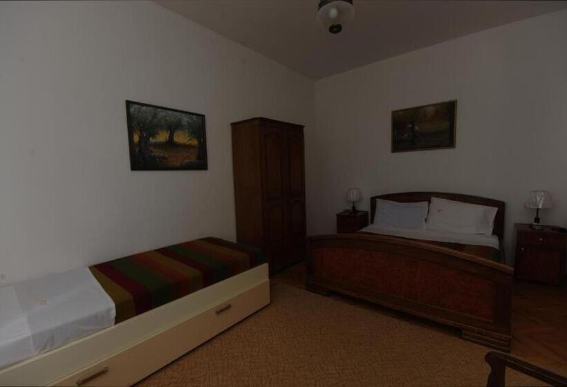آپارتمان 1 خوابه با تراس, Apartments Astel