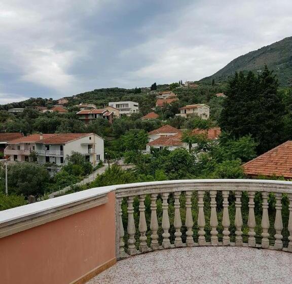 آپارتمان 1 خوابه با تراس, Apartments Astel