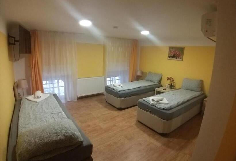 스탠다드 트리플 룸, Deniz Guesthouse