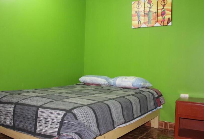 اتاق استاندارد, Hostal Aventura