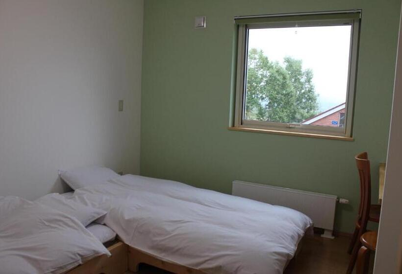 带共用浴室的标准房间, Niseko Guesthouse Nalu