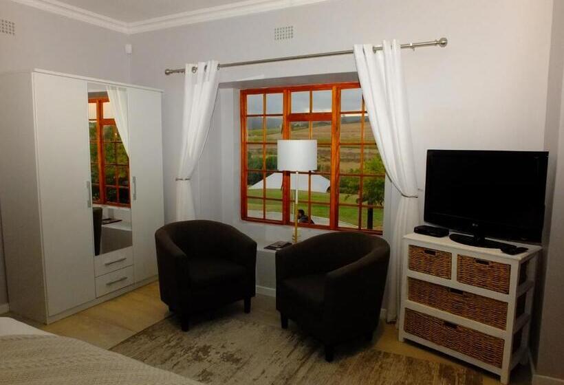 استودیوی لوکس, Lauradale Accommodation