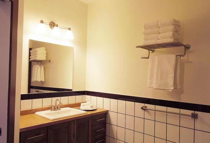 デラックススタジオ, Water Suites