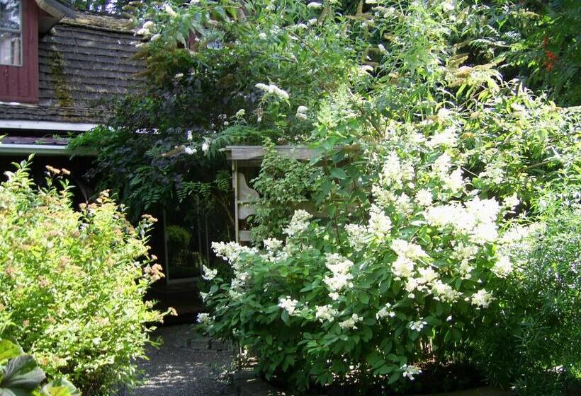 آپارتمان 1 خوابه, Garden House
