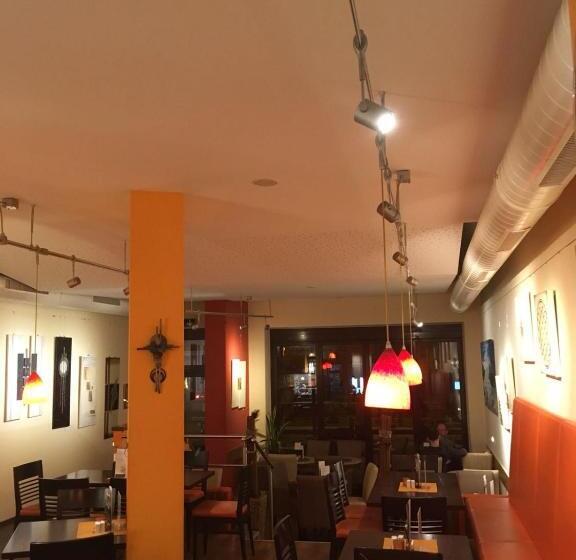 Семейный Номер, Kunstcafe Rooms
