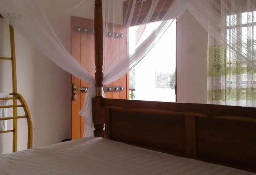 اتاق استاندارد با بالکن, Green View Guest