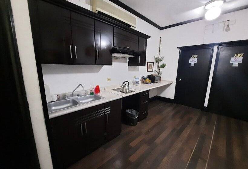 استودیوی استاندارد, Garcias Suites Y