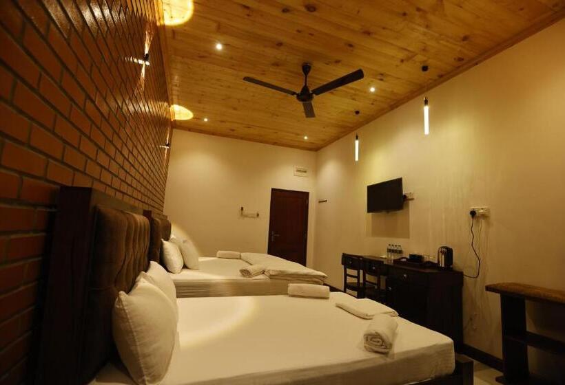 Quarto Familiar, J
