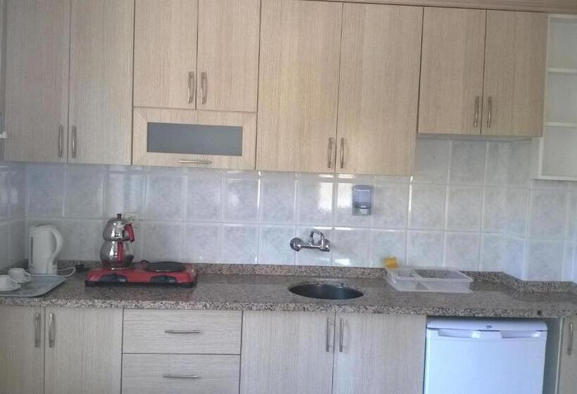 سوییت با چشم‌انداز استخر, Işıl Suit Apart Otel