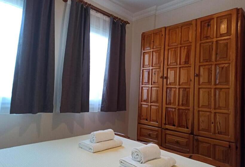 سوییت جونیور با چشم‌انداز استخر, Işıl Suit Apart Otel