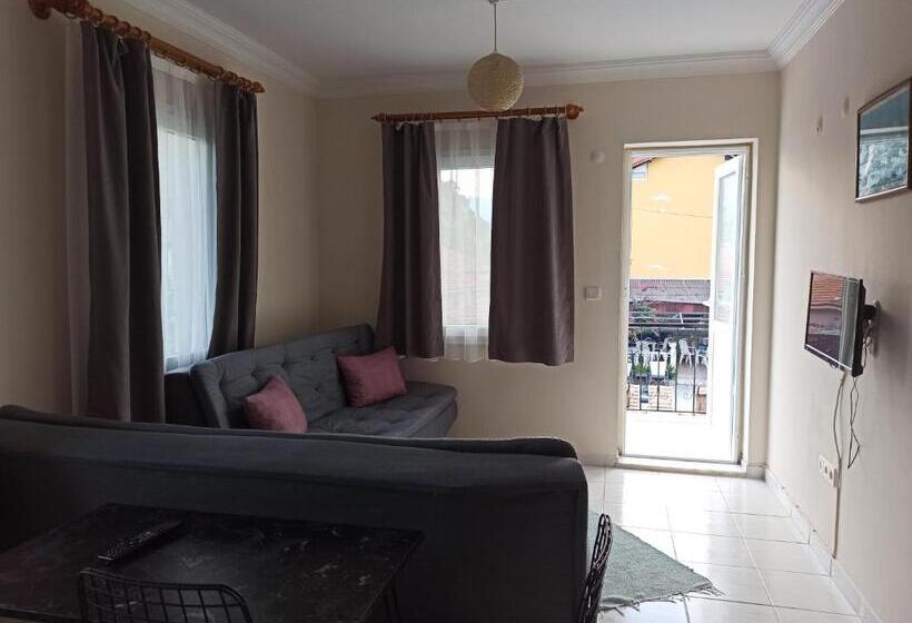 سوییت جونیور با چشم‌انداز استخر, Işıl Suit Apart Otel