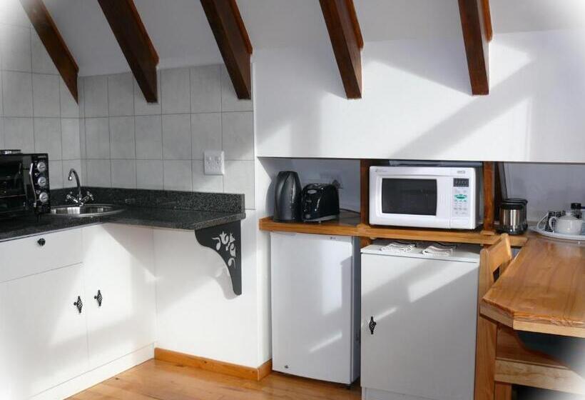 استودیوی استاندارد, Aberdour Guesthouse