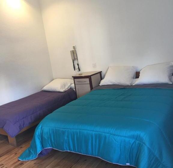 اتاق راحتی سه تخته, Relais Sud