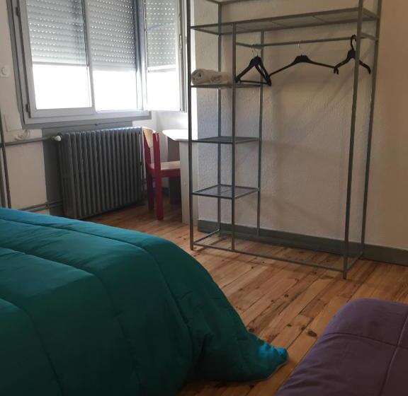 اتاق راحتی سه تخته, Relais Sud
