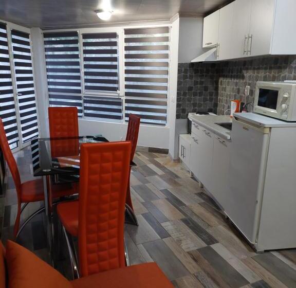 استودیوی استاندارد, Guest House Tedi