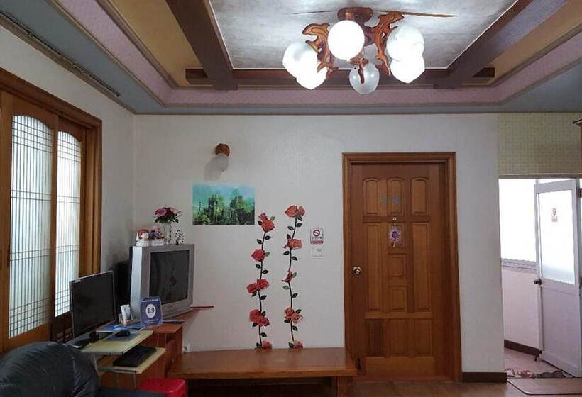 اتاق خانوادگی, Jeju Sunflower Guest House