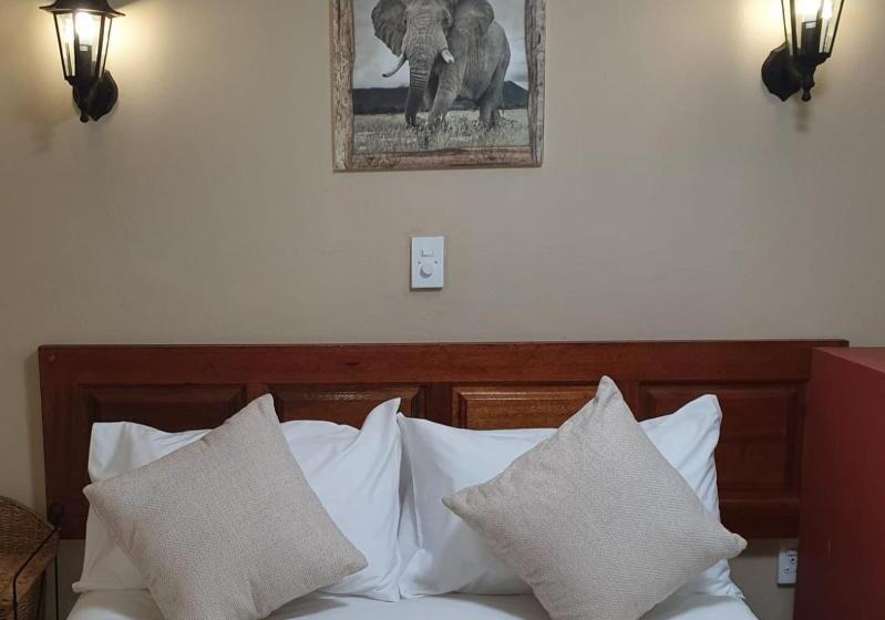 Номер Стандарт, Lani S Guest House   No Loadshedding
