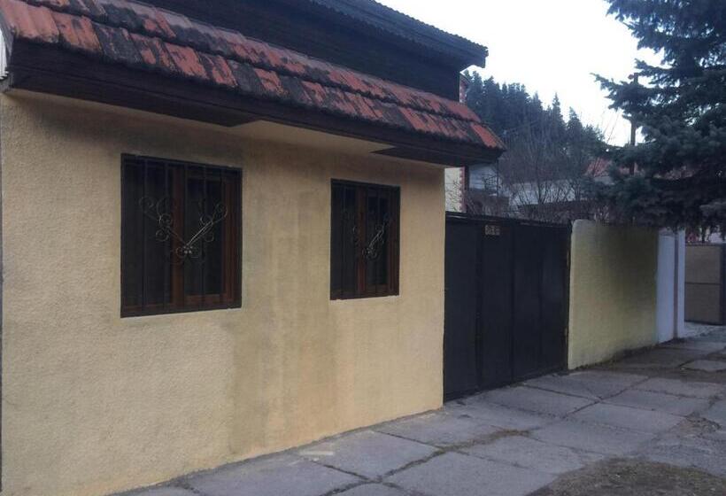 家庭间, Gokor B&b