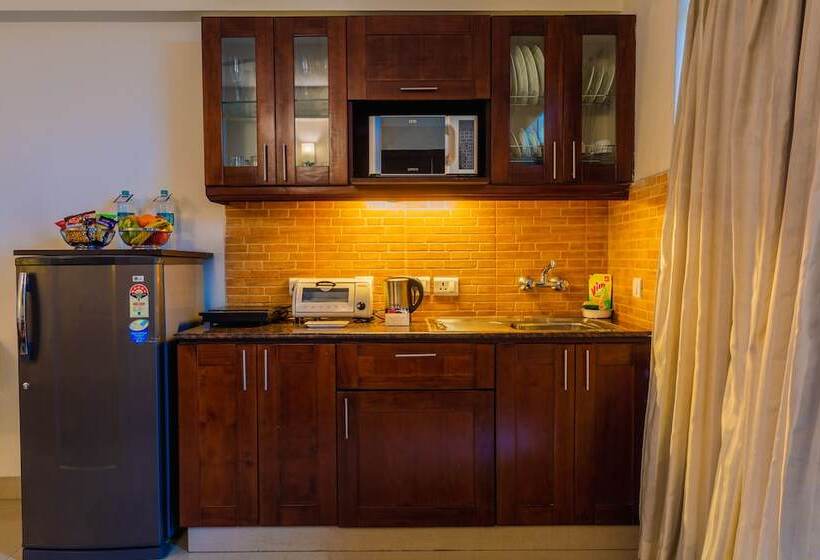 Студия Стандарт, Rosewood Apartment Hotel   Pantnagar